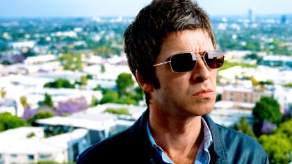 Noel Gallagher Sits In